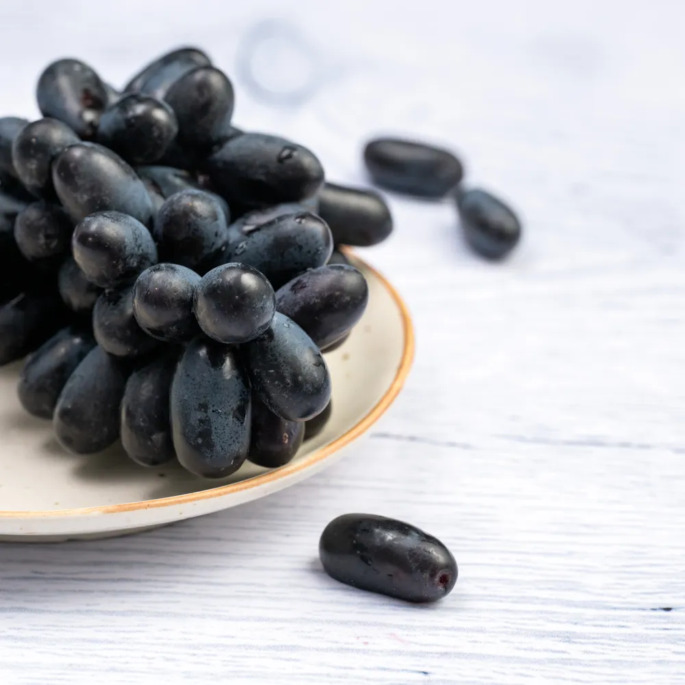  Grapes Black Seedless