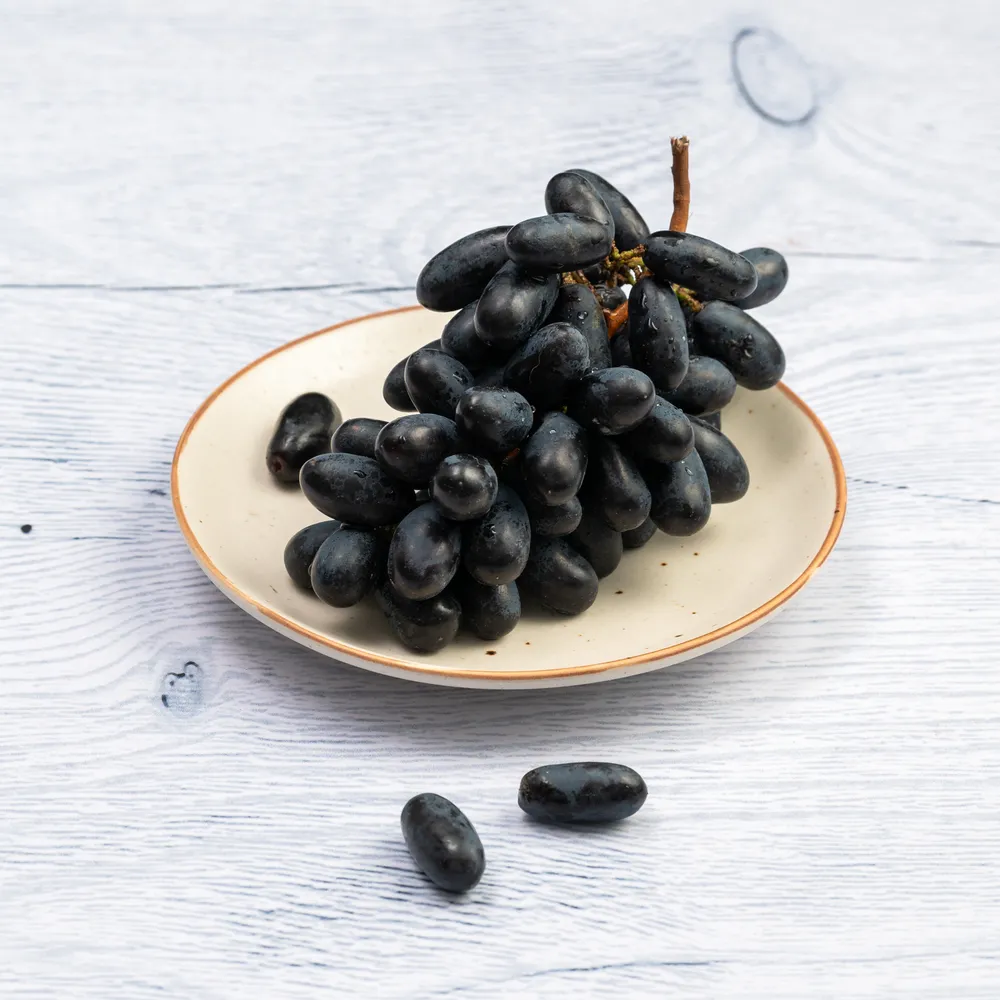  Grapes Black Seedless