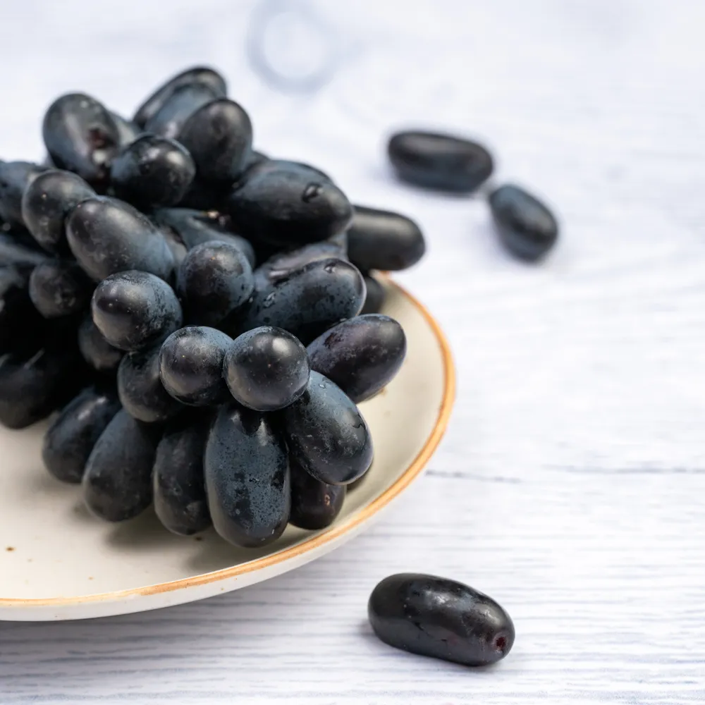  Grapes Black Seedless